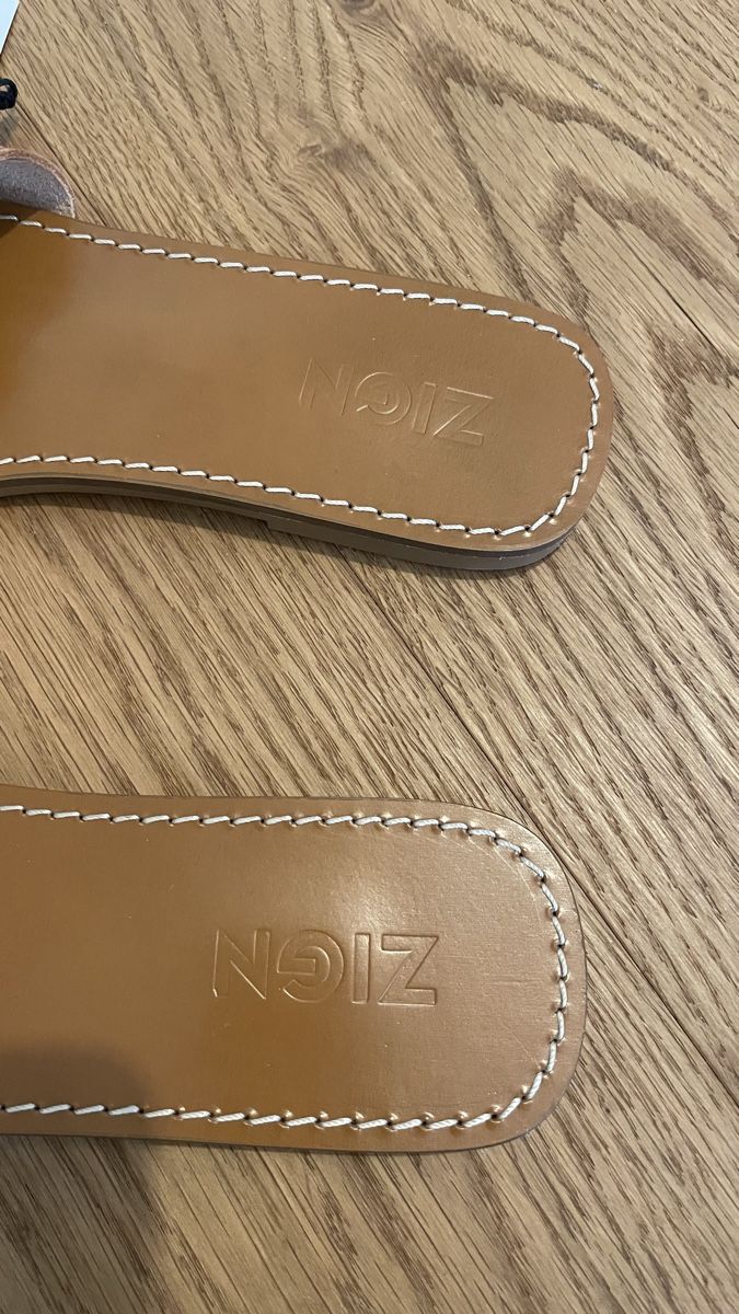 Scarpe da donna: Mules en cuir neuves – Nuovo e nell'imballaggio originale da Satigny venduto da Pauline_1987 2