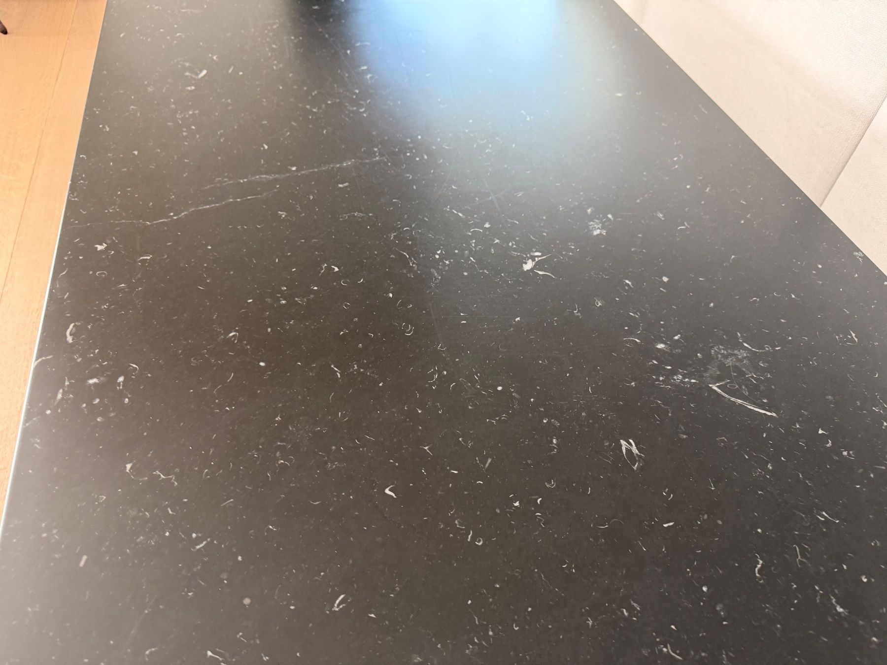 Interio Tische: Couchtisch granit 120x70 – Gebraucht aus Oberwil-Lieli von phi_q6l7 1