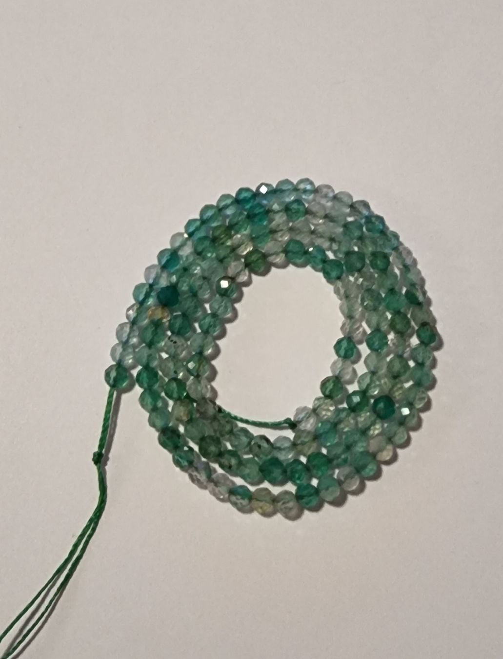 Mineralien & Heilsteine: Achat grün 3mm Strang – Neu und originalverpackt aus Menziken von Mirager 3