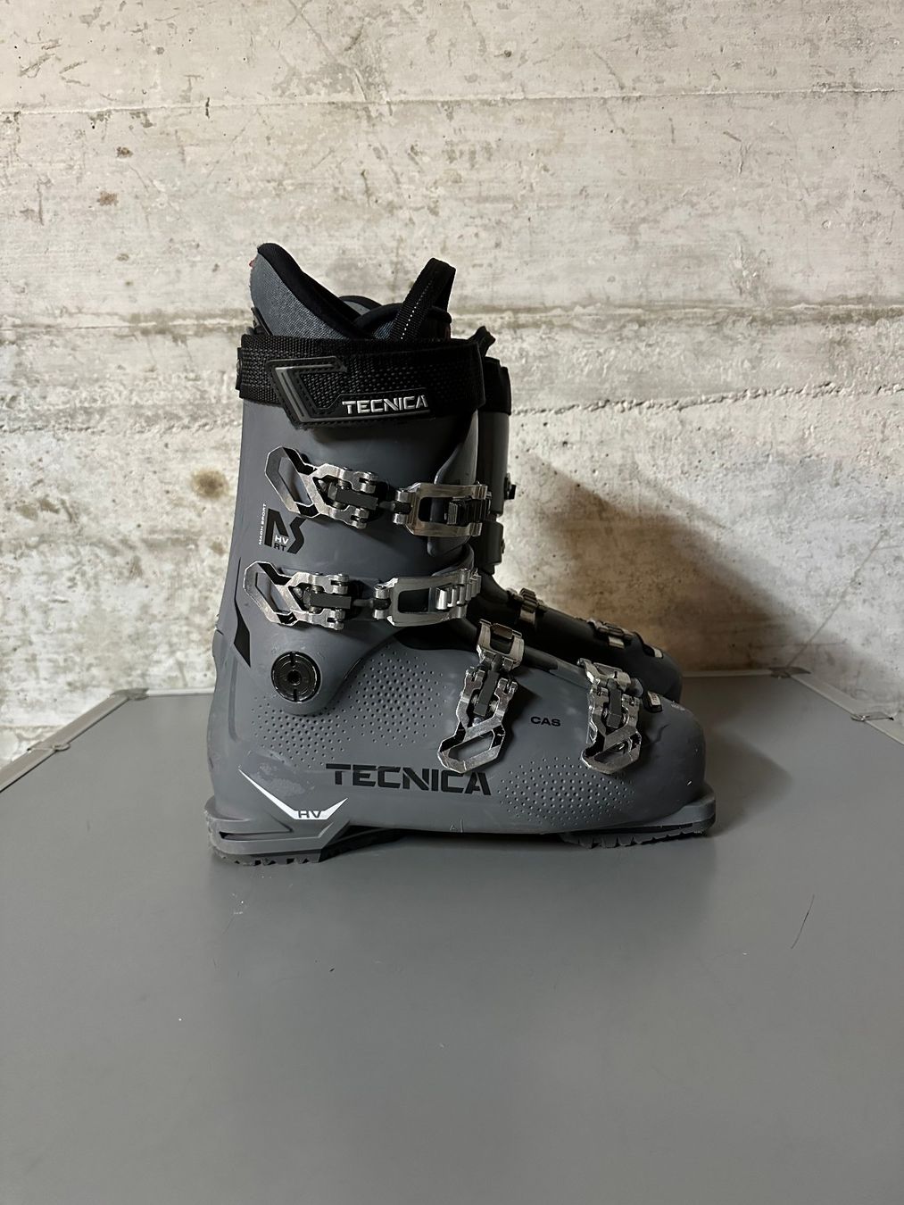 Tecnica Scarpe da uomo: Tecnica Skischuhe 29 / Gr. 44.5 – Usato da Emmenbrücke venduto da karkarkar