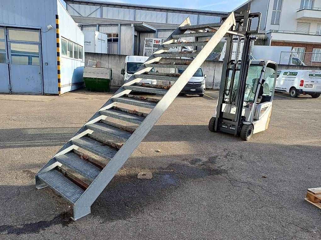 Scale: Stahltreppe – Usato da Therwil venduto da stohlerag 1