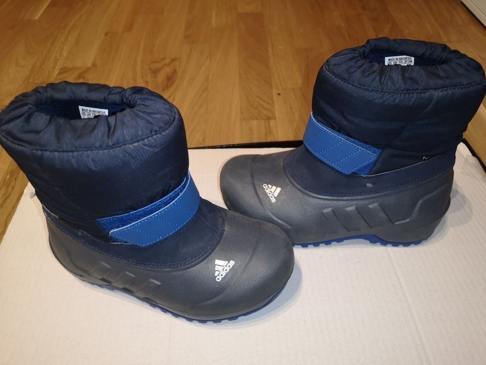 Adidas Scarpe per ragazzi: Kinder Winterstiefel ,Gr 32 – Usato da Oftringen venduto da joa_bbm2