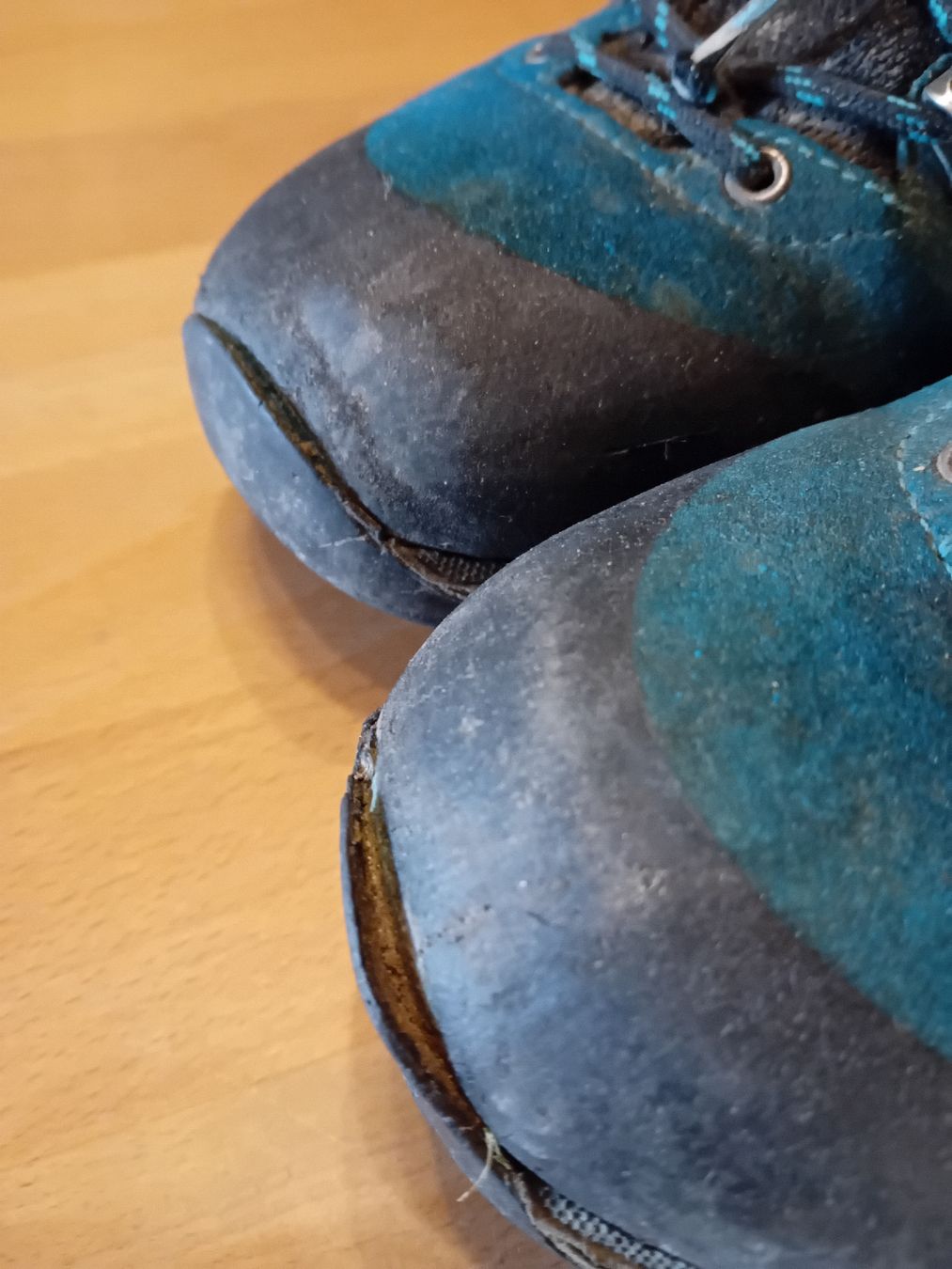 Lowa Scarpe da donna: Lowa Wanderschuhe 39 – Usato da Krauchthal venduto da Nati_H 2