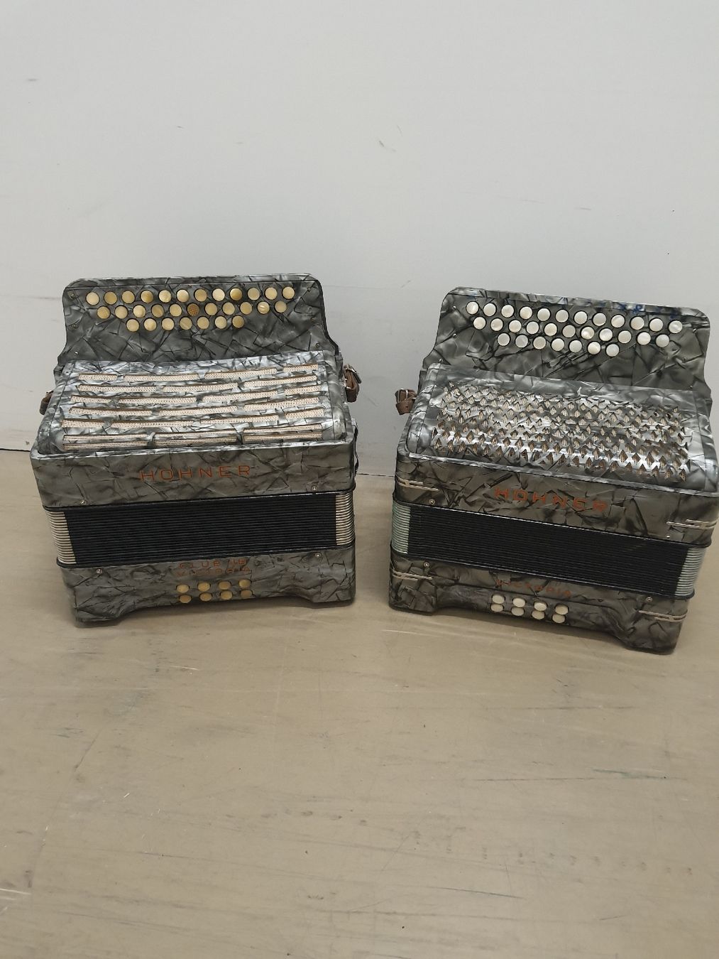 Hohner Musikinstrumente: 2 accordéons hohner diatonique  – Gebraucht aus Pont-de-la-Morge von Mirabelle0 2