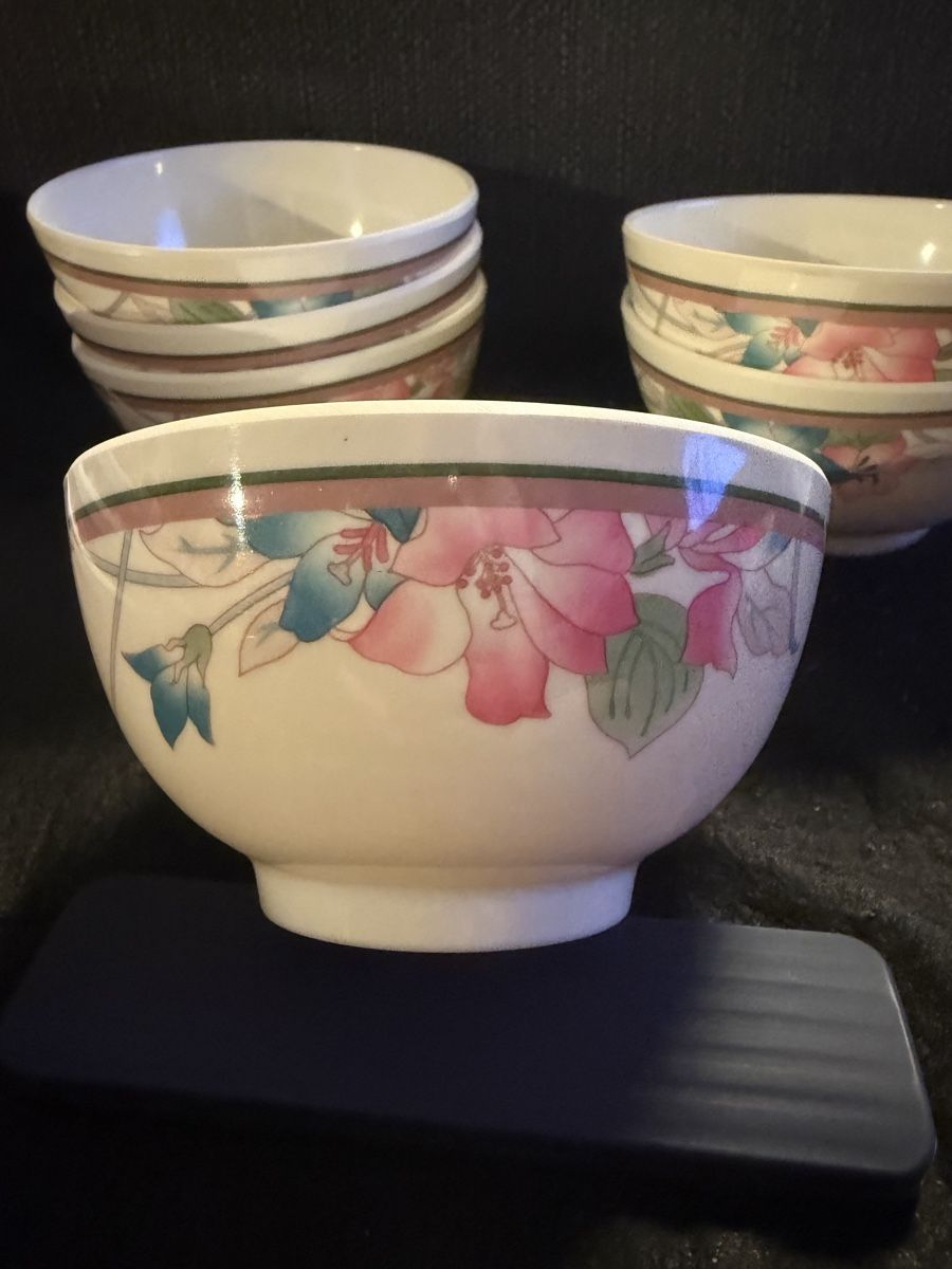 Ciotole: Kleine Schalen mit Blumenmuster 12 Stk. – Nuovo (secondo la descrizione) da Spreitenbach venduto da aar_zs8f