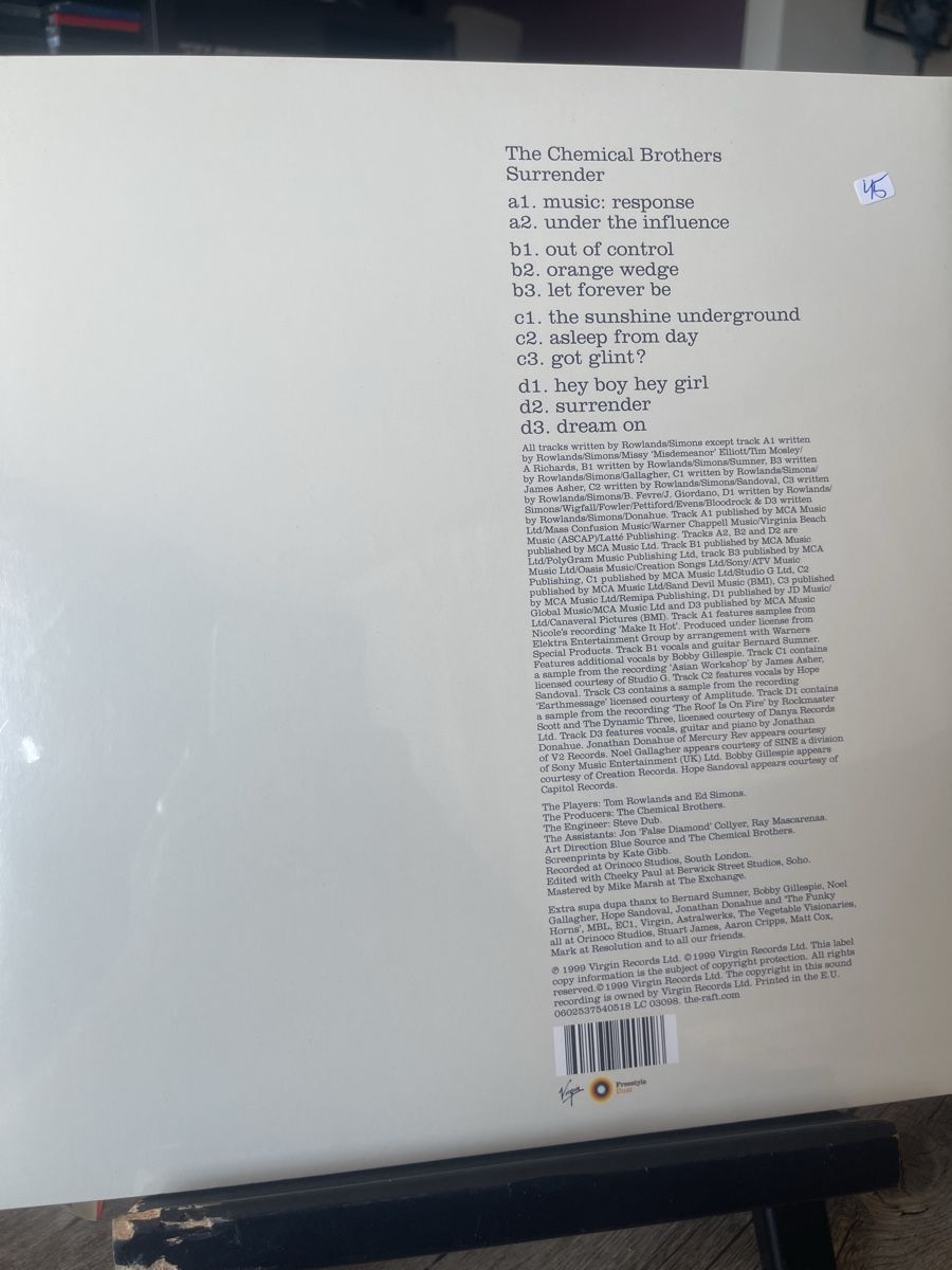 Dischi in vinile: Chemical Brothers / Surrender / versiegelt – Nuovo e nell'imballaggio originale da Dagmersellen venduto da stonefinger 1