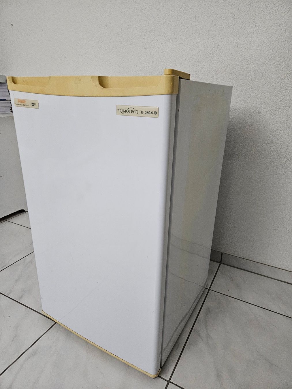 Congelatori: Gefrierschrank zu verkaufen – Usato da Derendingen venduto da SchweizerPrinz