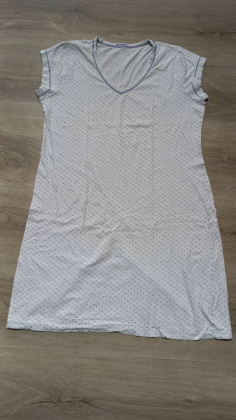 Negligees & Pigiami: Nachthemd 42/44 – Usato da Bätterkinden venduto da Elefantenzoo
