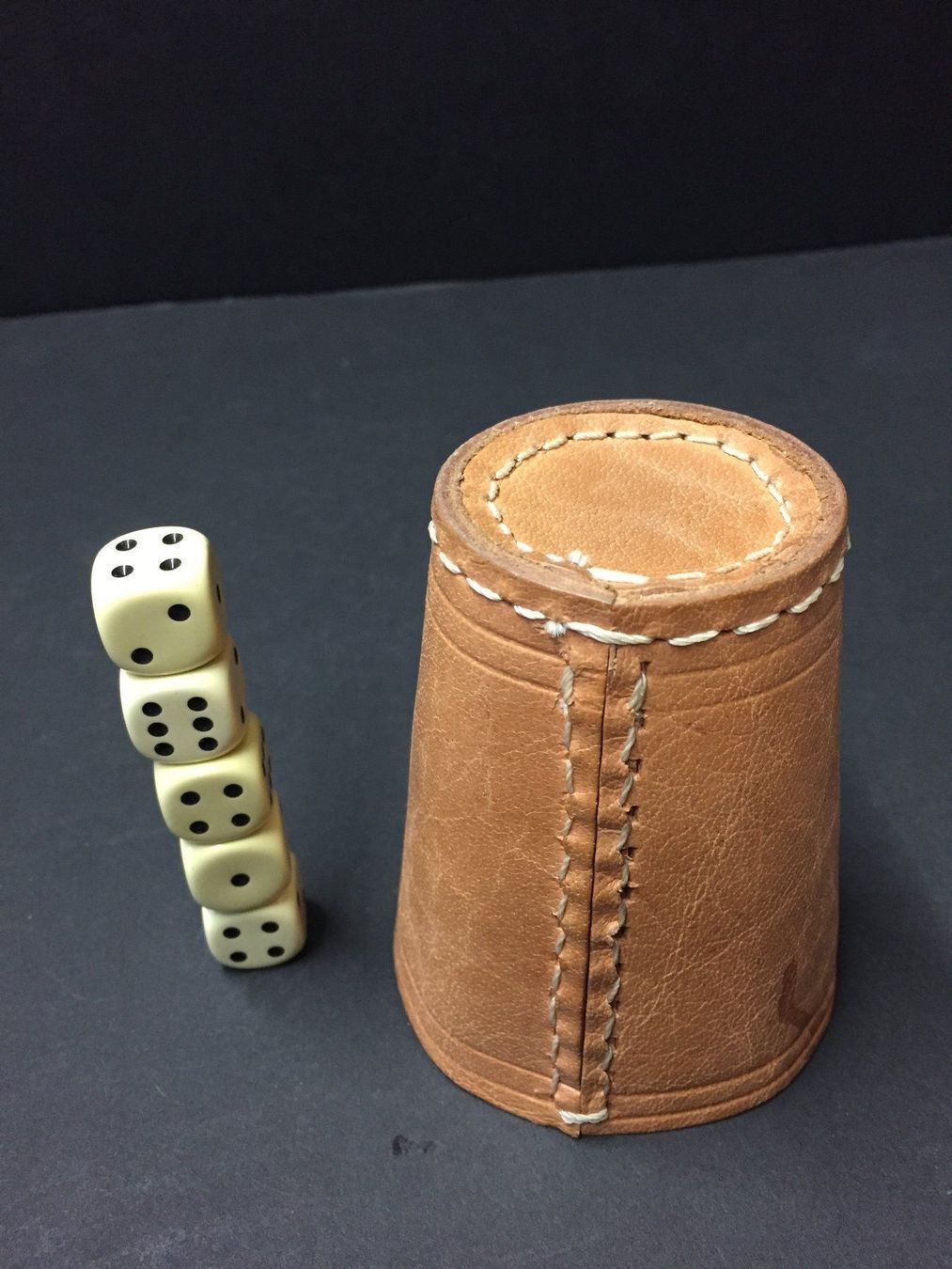 Giochi: Vintage 5 Bakelit Würfel – Usato da Schaffhausen venduto da vintageville 4