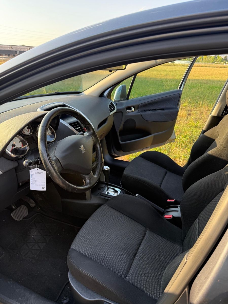 Peugeot Automobili: Peugeot 207 1.6i 16V – Usato da Thun venduto da reb_qd7f 5