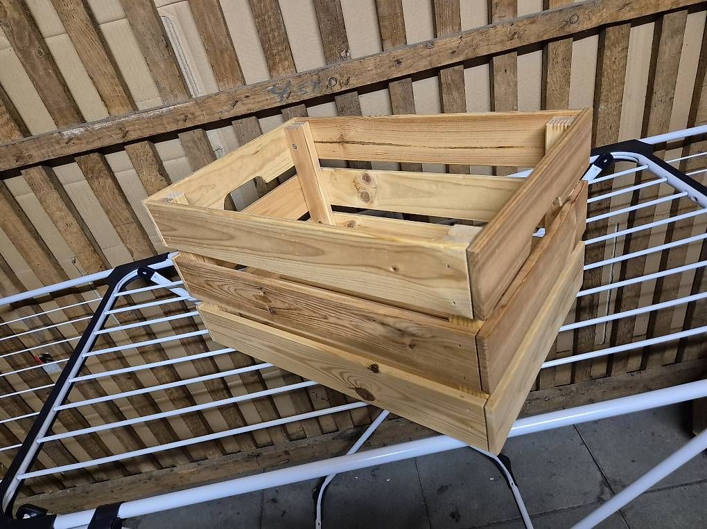 Caisses de transport: Holzkiste 40x30cm – D'occasion à Basel par jul_hr8h