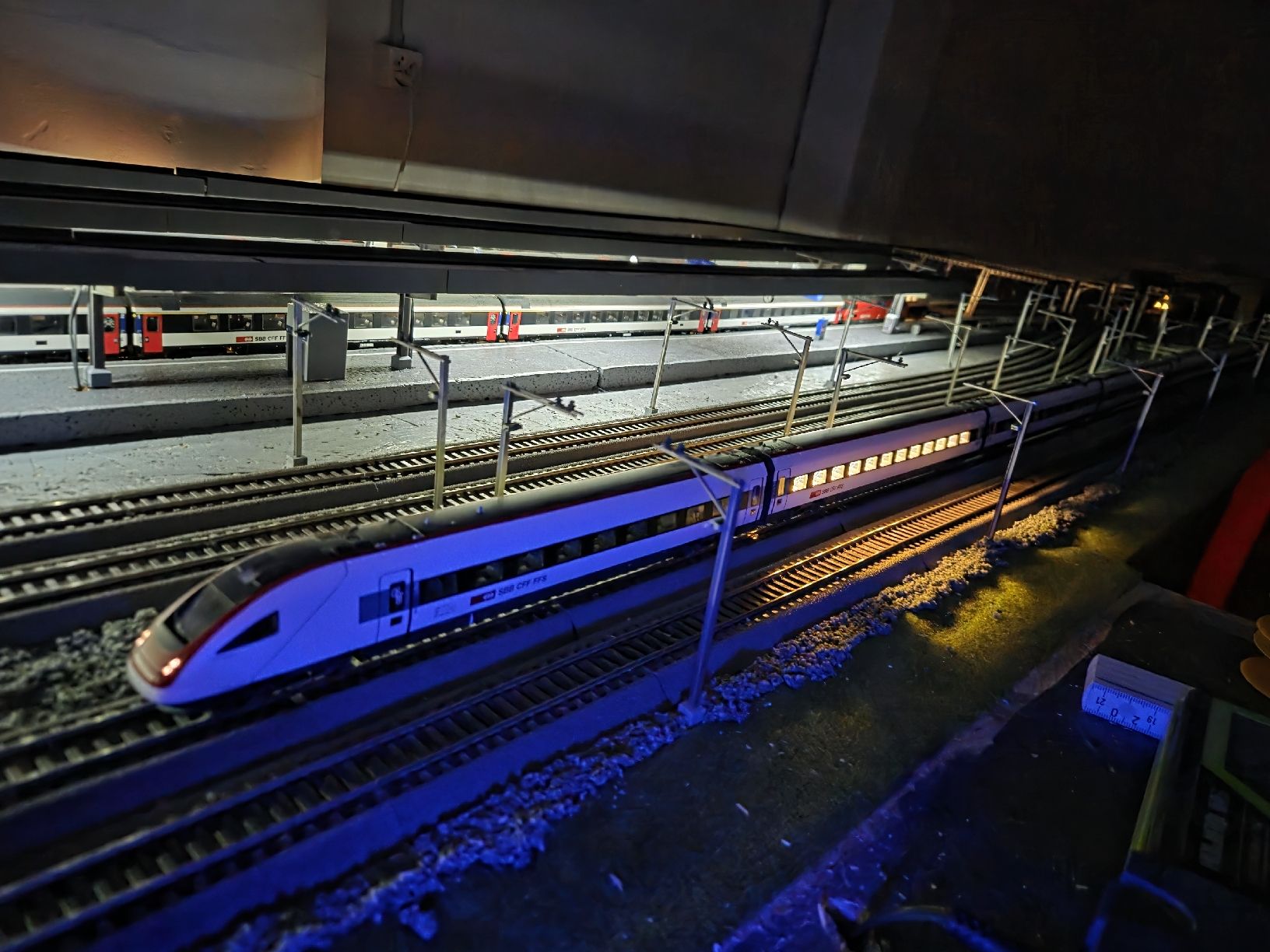 Roco Modellini di ferrovie: Roco H0 ICN Zwischenwagen – Usato da Schaffhausen venduto da JonnyC 2