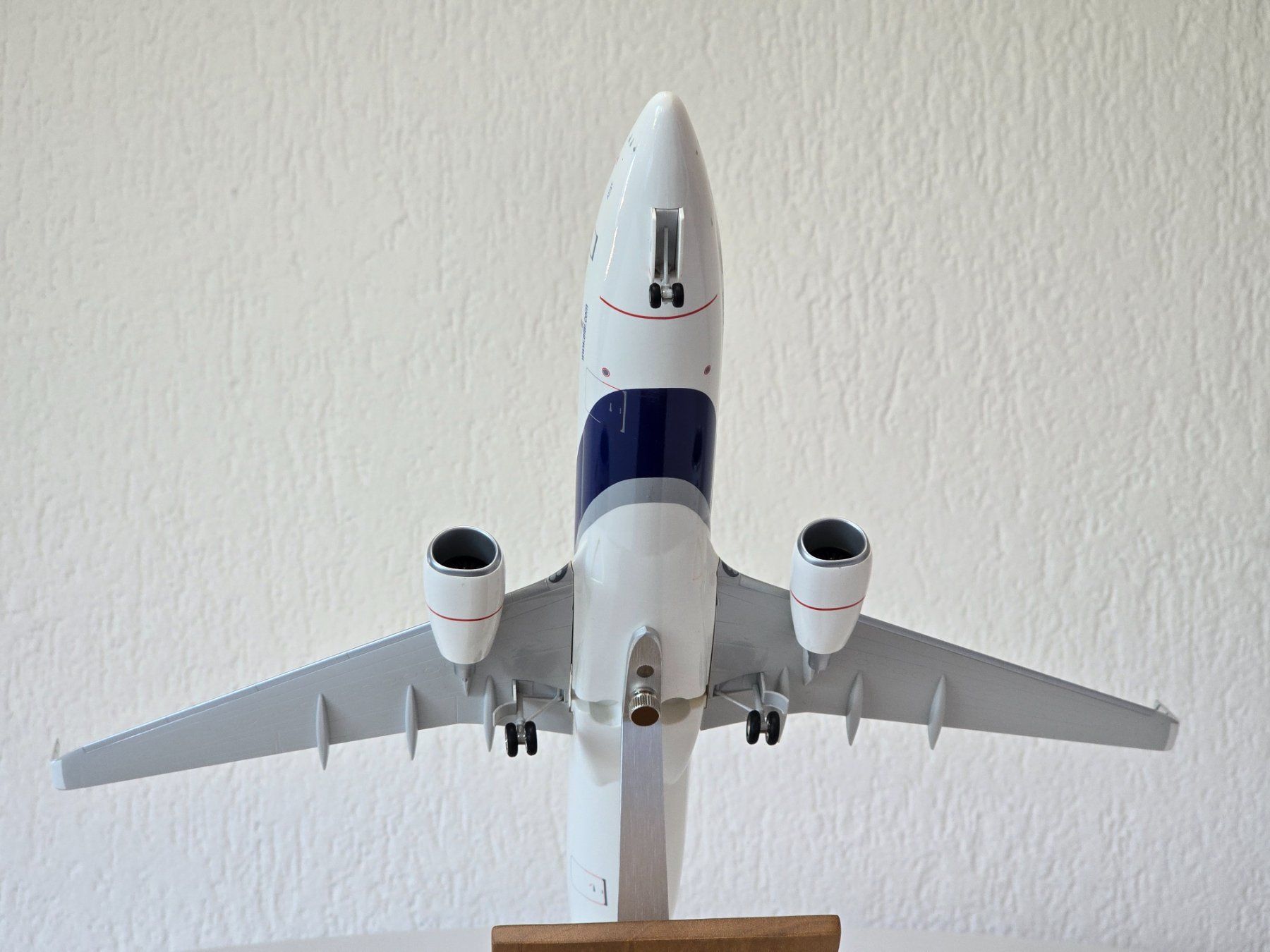 Modellbausätze & Standmodelle: Daron, Sky Marks, SKR 8225, ELAL, Boing 737-800, Vitrine – Neu (gemäss Beschreibung) aus Kloten von Nicola2 6