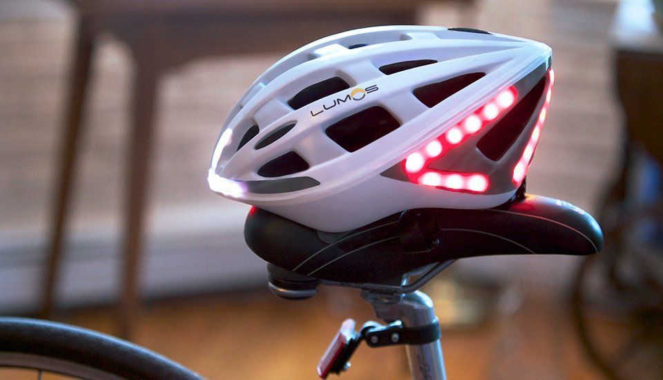 Helme: Casque Lumos avec lumières LED intégrées – Gebraucht aus Pully von kon_jwh8