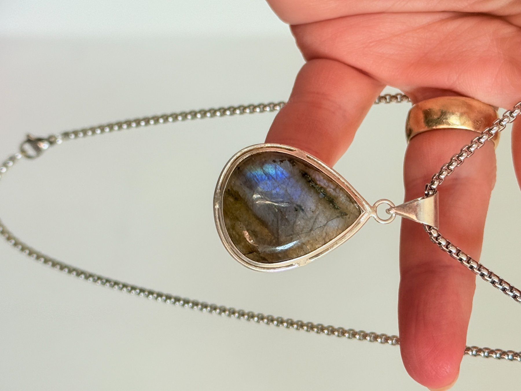 Catenine: Collier Labradorite  - Élégant & Unique! – Nuovo e nell'imballaggio originale da Genève venduto da AGBERG 3