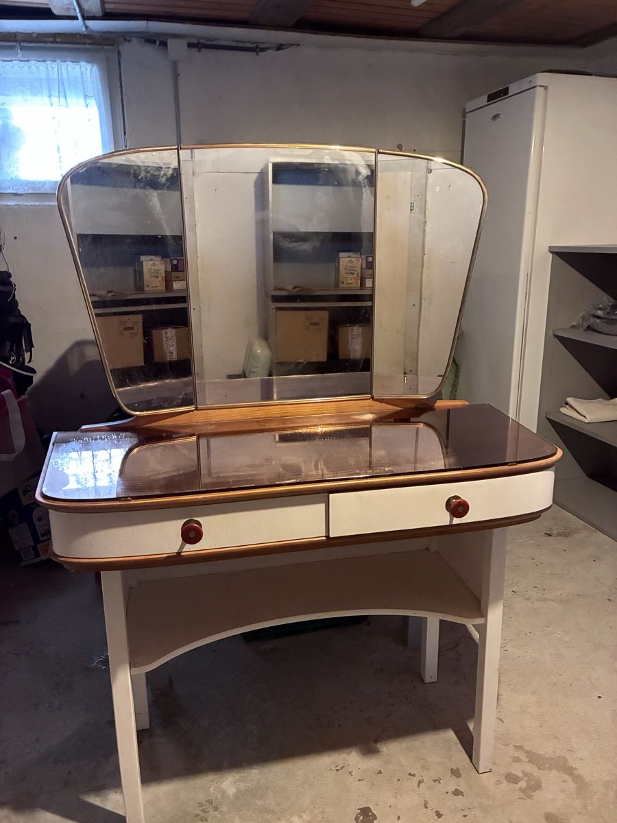 Coiffeuses: Vintage Schminktisch – D'occasion à Berlingen par Ricardina2020