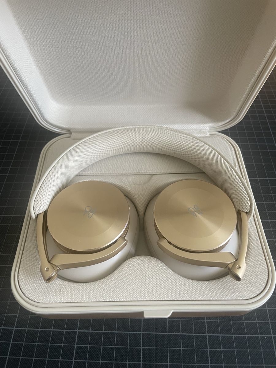 Bang & Olufsen Cuffie: Bang & Olufsen Beoplay H95 – Usato da Luzern venduto da MaSt_808