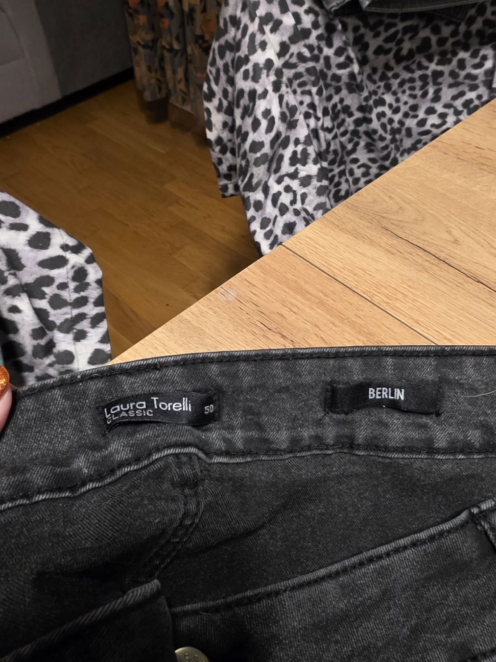 Pantaloni: Laura Torelli Hose – Usato da Niederuzwil venduto da Wolfsburgermaedchen 1