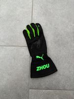 Signierter Zhou Guanyu Sauber Handschuh - Formel 1 Rarität