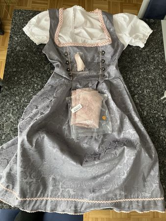 Dirndl grau mit Bluse und Schürze neuwertiger Zustand
