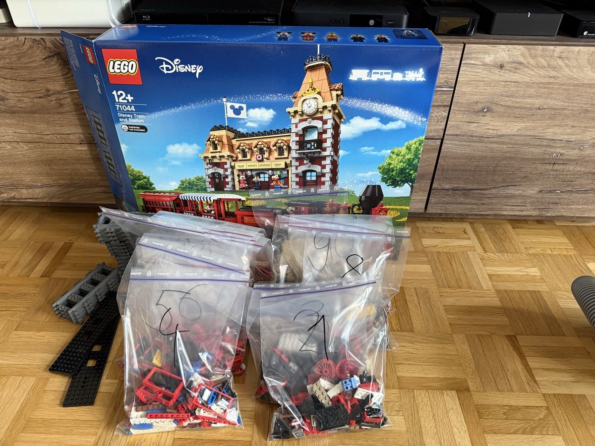 Giocattoli: Lego 71044 Disney Train and Station – Nuovo (secondo la descrizione) da Fehraltorf venduto da bosch007 2