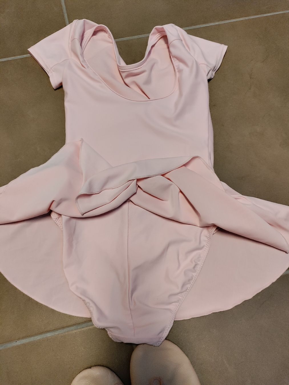 Decathlon Lotti & Set di vestiti: Ballettkleid und -Schuhe – Usato da Port venduto da 243rina 2