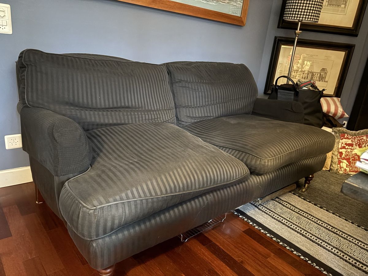 Divani: Edles Englisches Sofa schwarz – Usato da Zürich venduto da Nick345 1