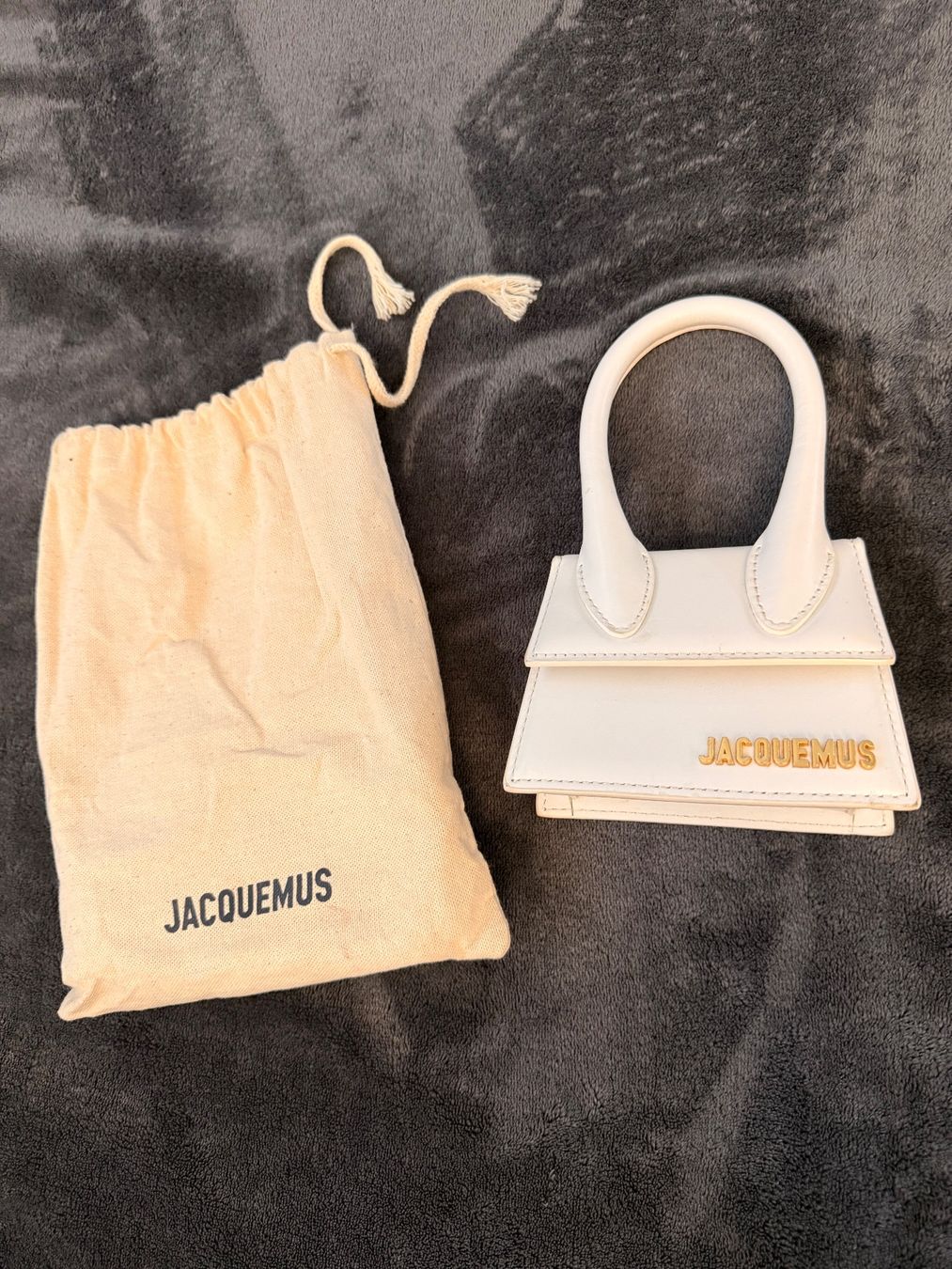 Jacquemus Borse da donna: Jacquemus mini Tasche weiss original mit Staubbeutel – Usato da Ebikon venduto da Luki-21