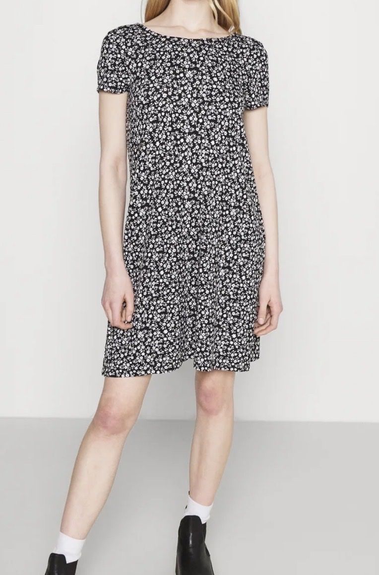 Only Vestiti: grünes Blumenkleid xs ONLY – Usato da Fislisbach venduto da secondhandF 1