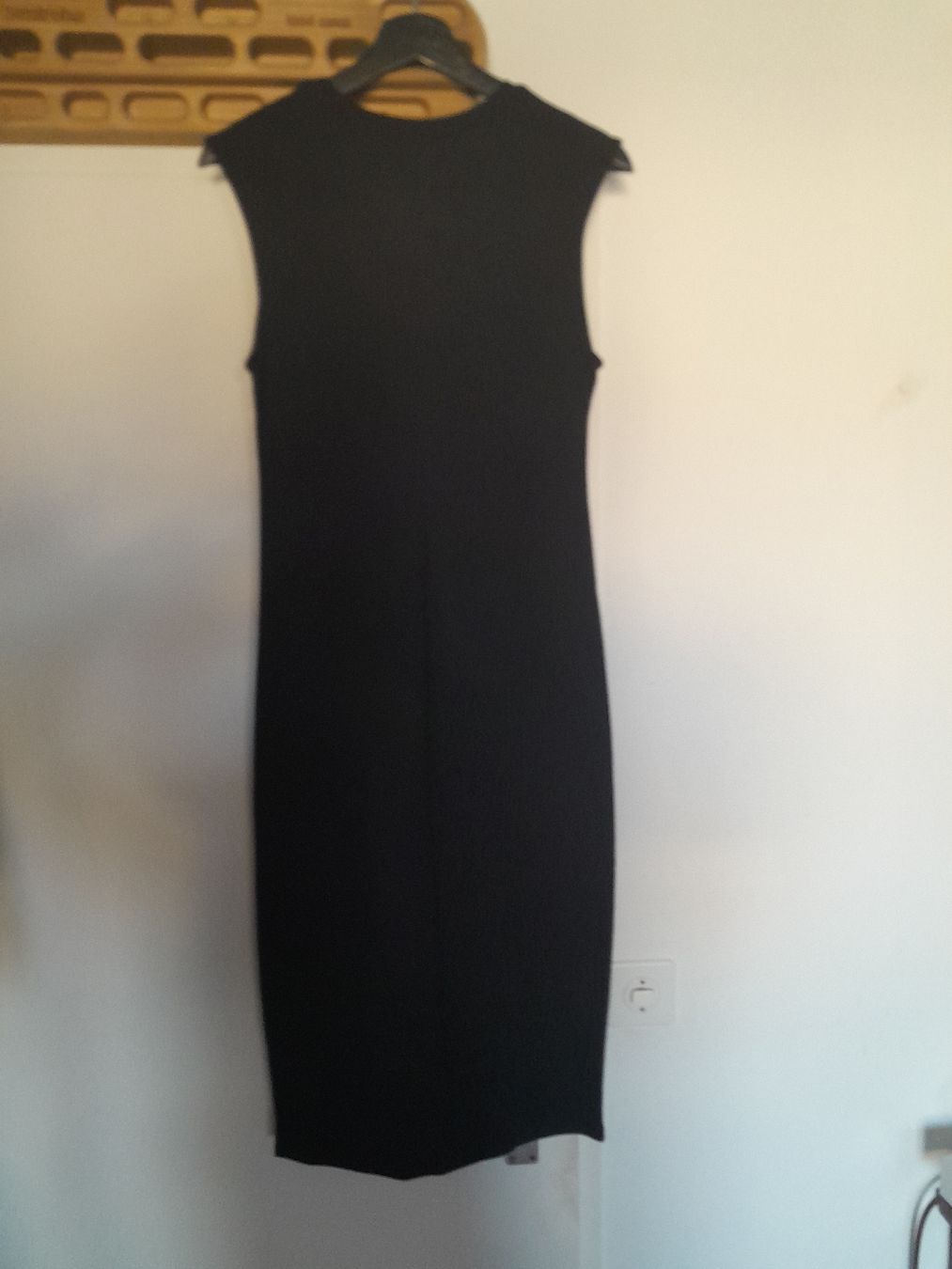 Zara Robes: robe noire zara taille L – D'occasion à Genève par ang_fd8z 1