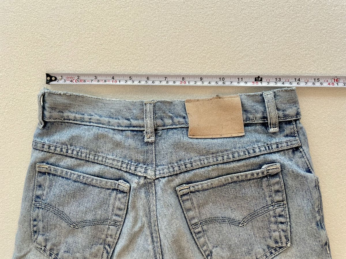Jeans: hellblaue Jeans im Used-Look – Difettoso da Zürich venduto da vik_isi 6