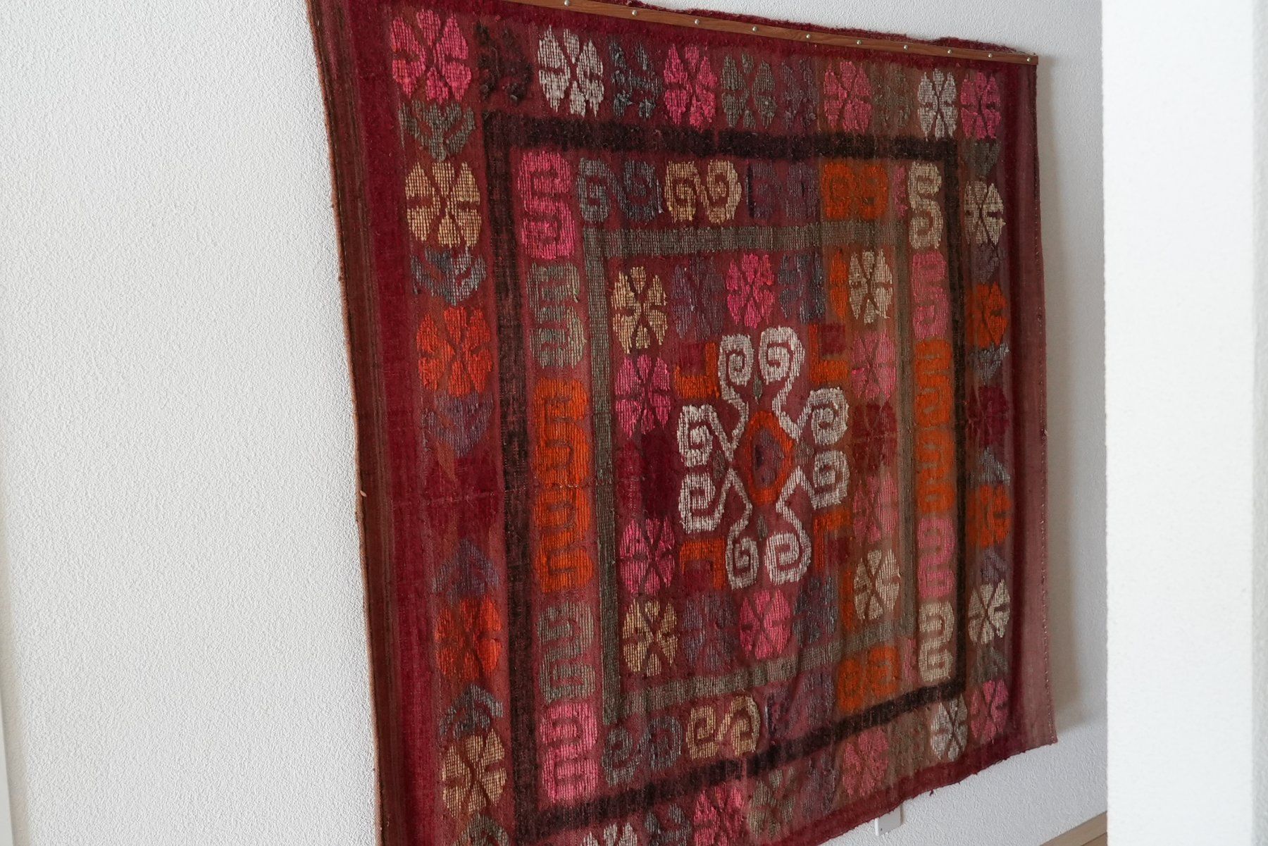Tappeti: Handgearbeiteter Wollteppich als Wandteppich – Usato da Glattpark Opfikon venduto da sil_rv2k