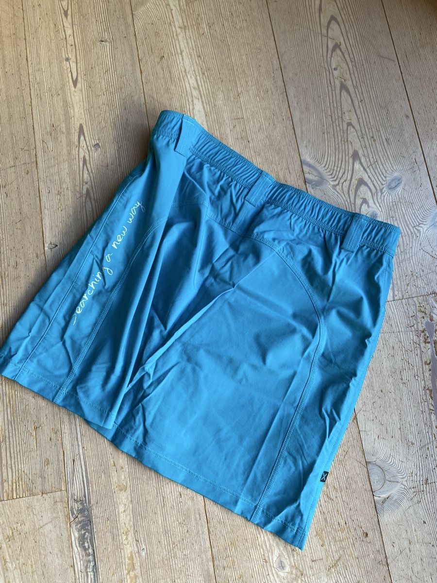 Gonne: Jupe de sport Montura. Taille S – Nuovo (secondo la descrizione) da Vercorin venduto da Forest0 1
