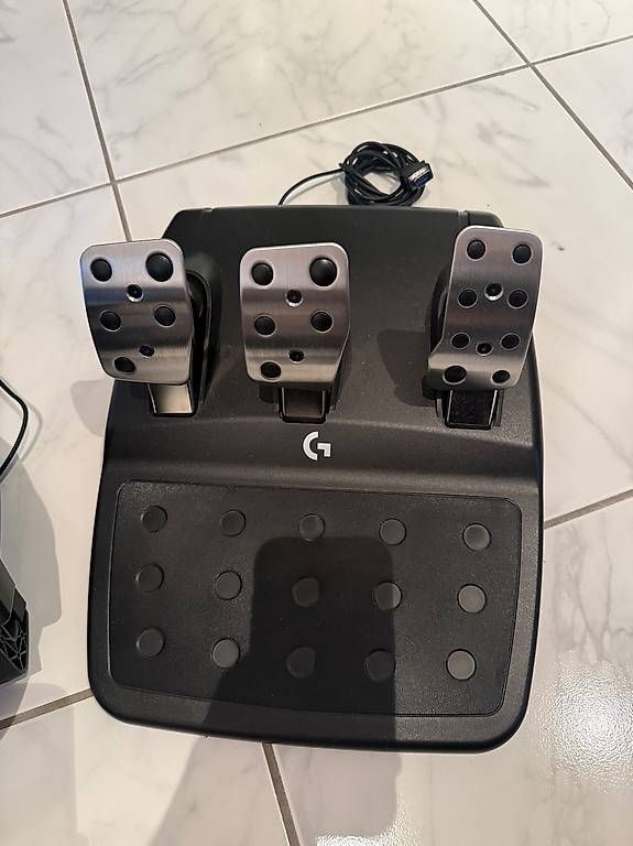 Controller: Logitech G923 SE  – Usato da Strengelbach venduto da Loo48 1