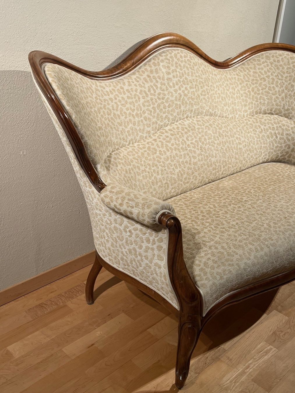 Sofas: Louis Philippe Sofa mit Leopardenmuster – Gebraucht aus Herrliberg von EnricoTschatscheder 2
