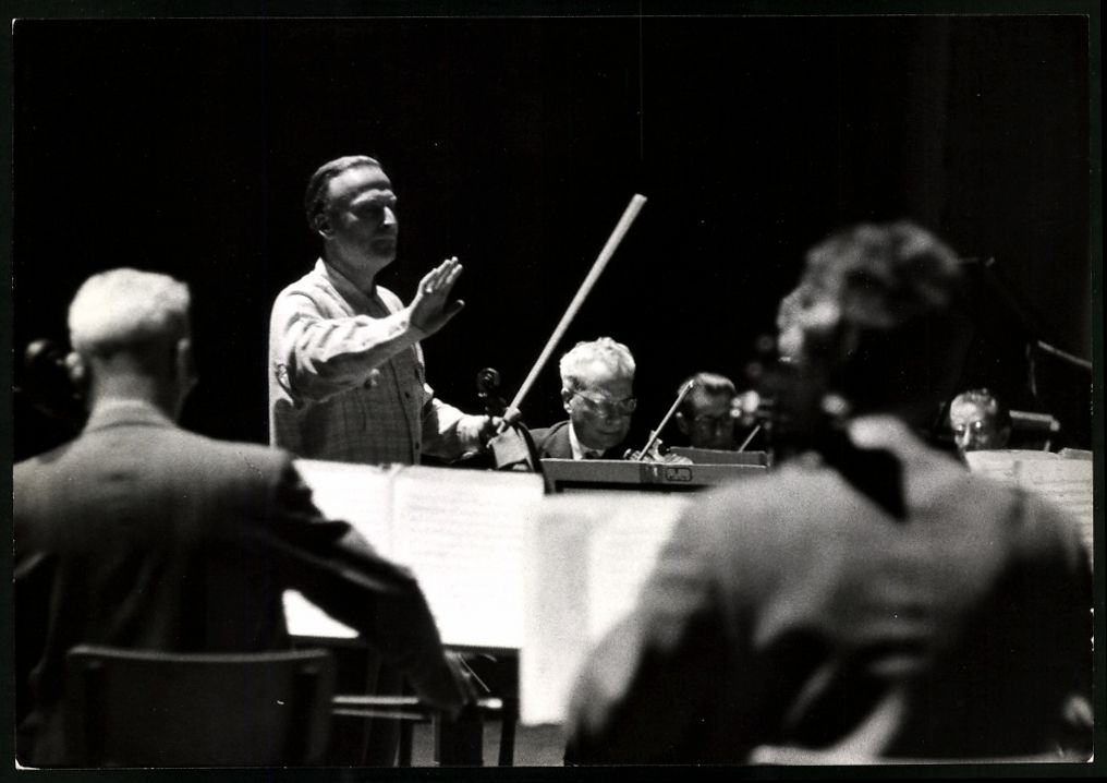 Fotografie & Manifesti: Fotografie Yehudi Menuhin als Dirigent m – Usato da Berlin venduto da bartko-reher