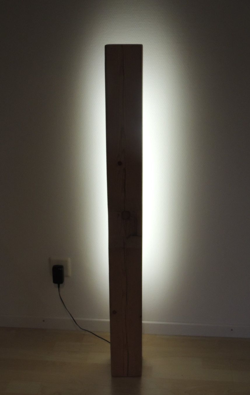 Lampade: Altholz Balken Stehlampe – Usato da Rickenbach b. Wil venduto da heinz5 6