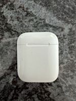 Apple AirPods Ladecase und Ohrhörer