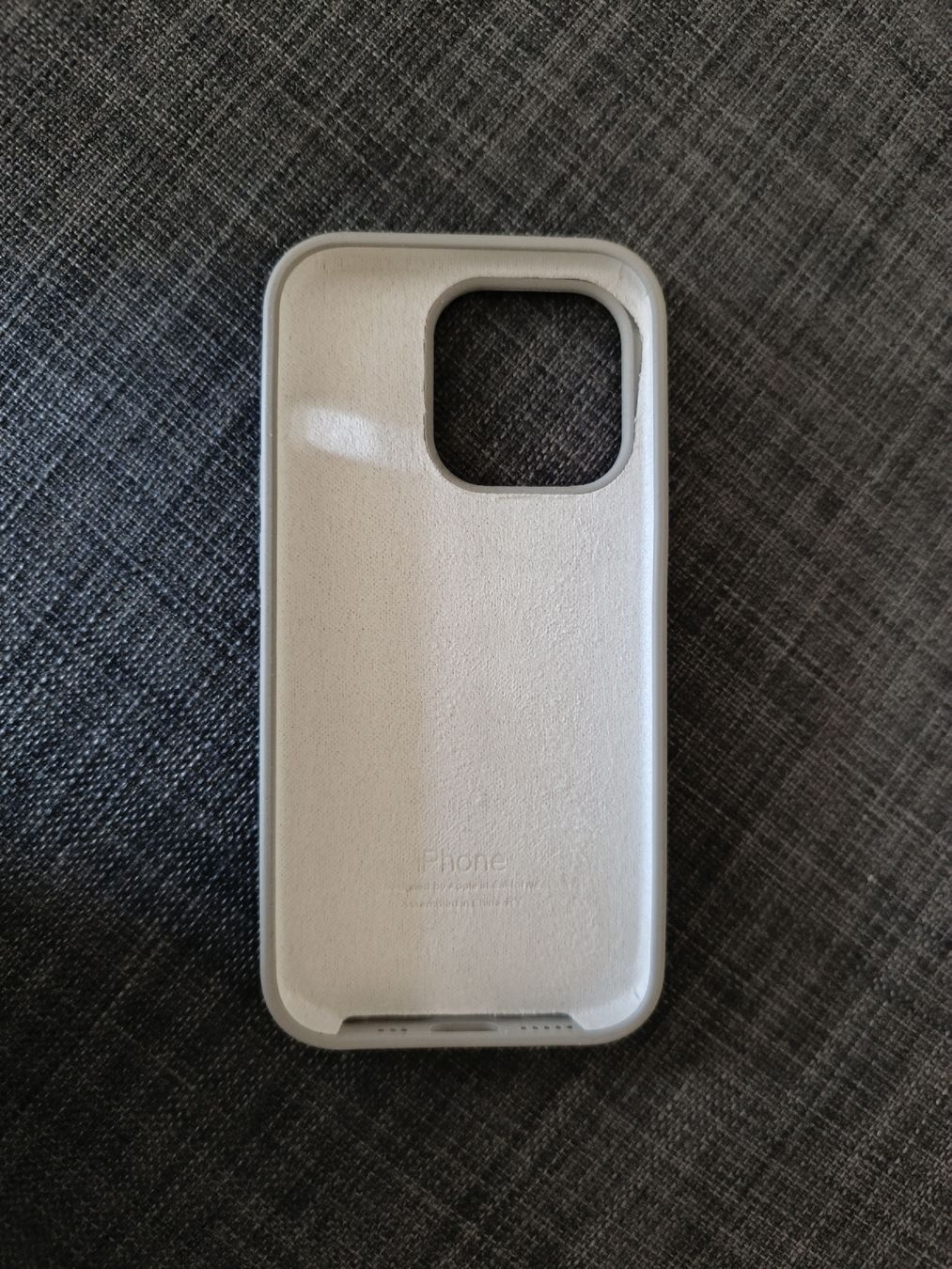 Cover & Protezioni schermo: Apple iPhone 13 Pro Silikon Case, graubraun - neu – Nuovo (secondo la descrizione) da Seuzach venduto da Lettuce10 1