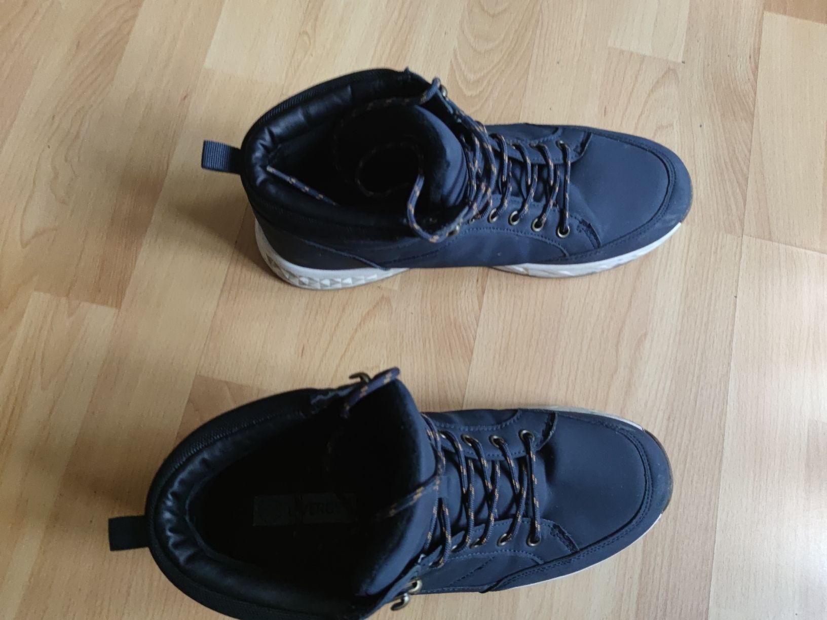 Scarpe da uomo: Winter Schuhe 46 Größe – Usato da Meggen venduto da Malecifent 4
