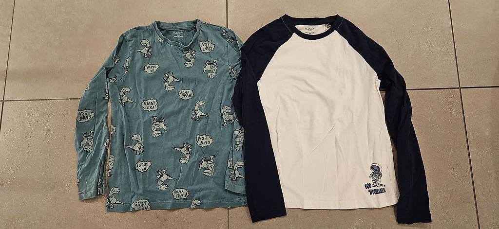 Camicie, T-shirt & Polo: 2 Langarm Shirts Gr. 140 Dino – Usato da Baden venduto da Boomer76