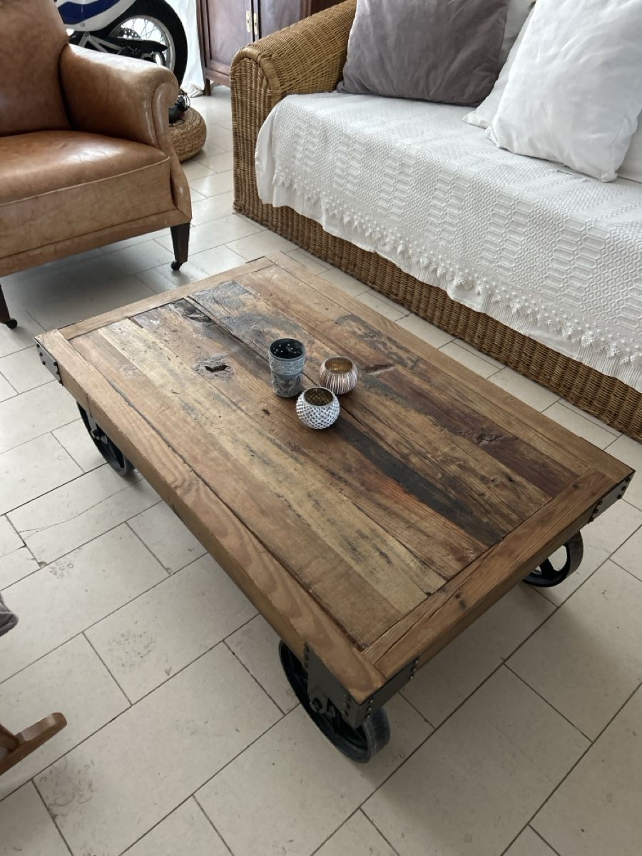 Tavoli: Rustikaler Couchtisch/ Rollentisch, Vintage Look – Usato da Minusio venduto da monette08