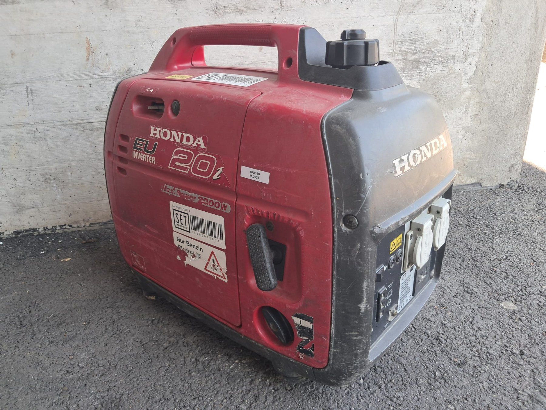 Honda Generatori di corrente: Stromgenerator Honda EU20i, Stromerzeuger, Geni, Notstrom – Usato da Zürich venduto da Lia107 1