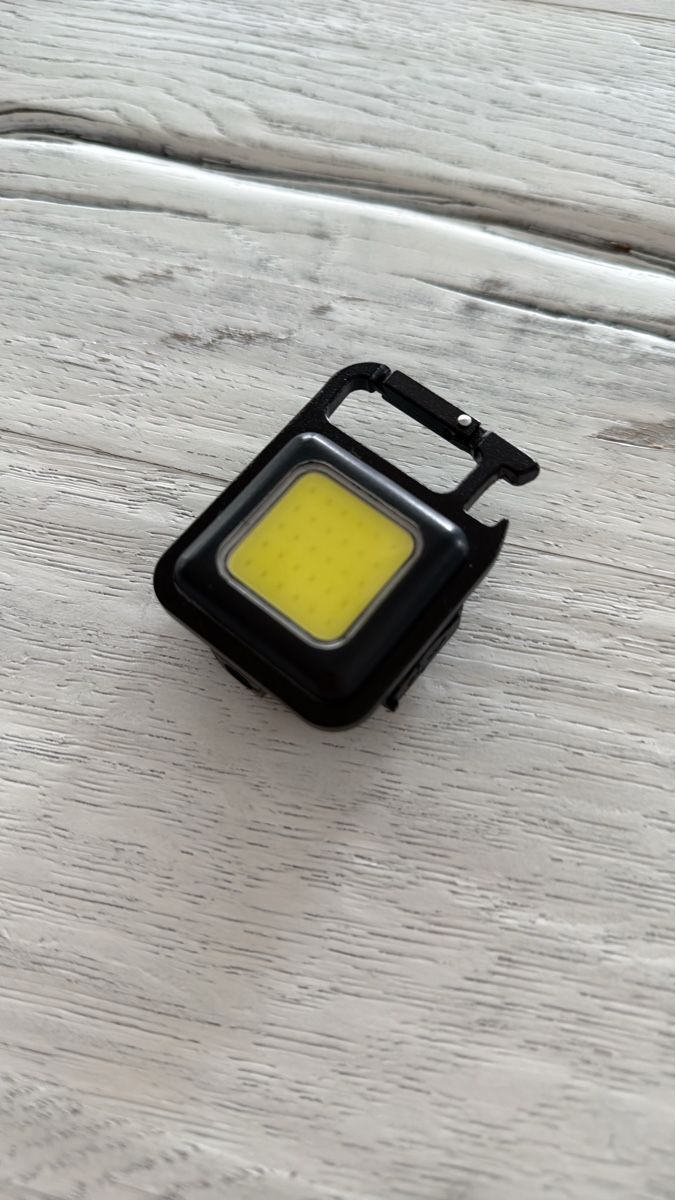 Lampes: Mini LED Lampe mit Karabiner – D'occasion à Heimberg par cinderella13