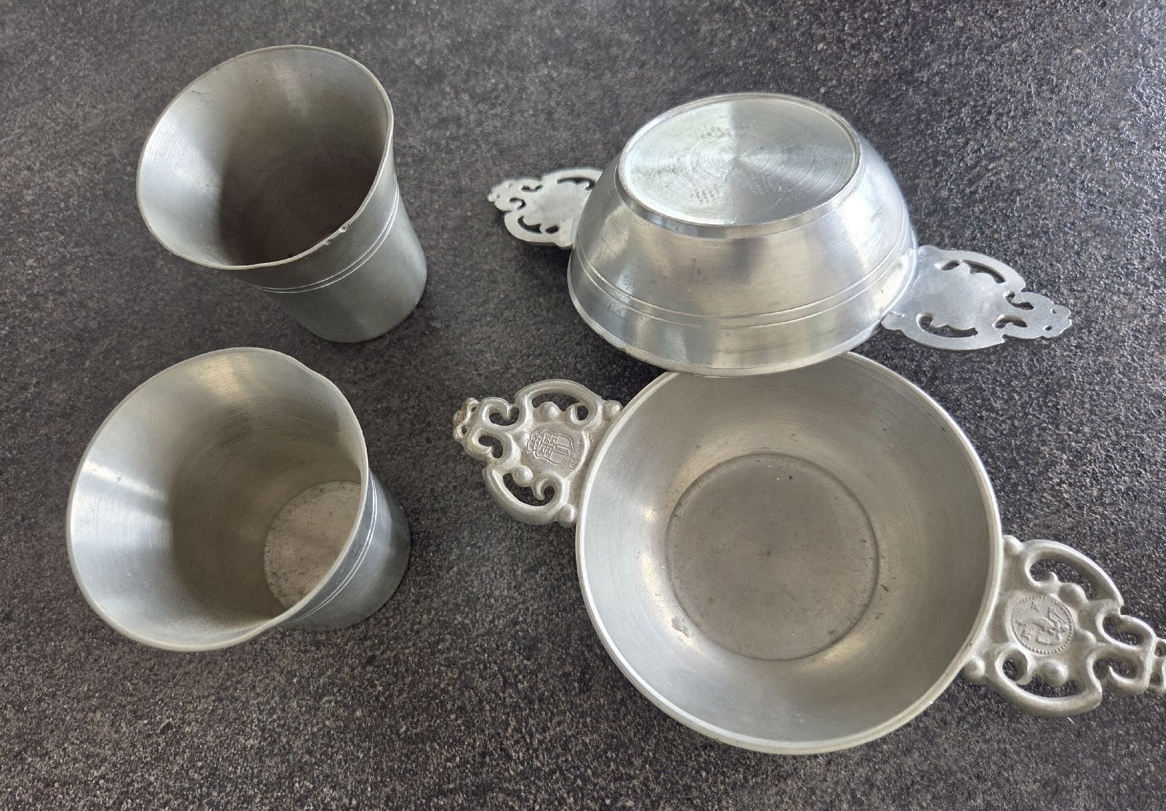 Set di piatti: Zinn Schalen Becher – Usato da Klingnau venduto da Groofty69 3