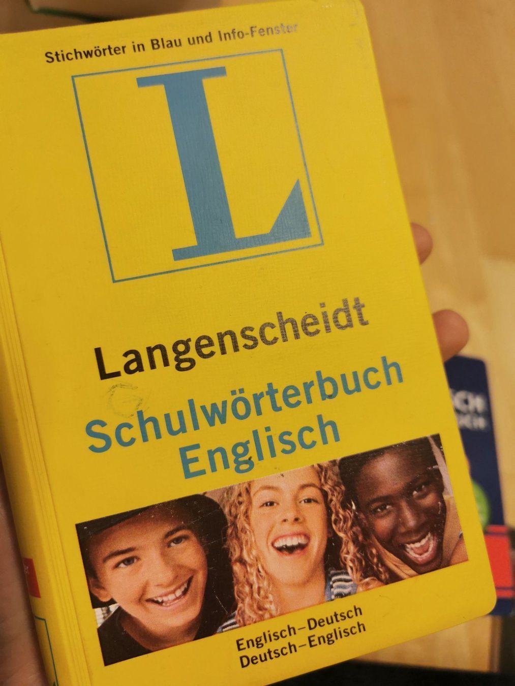 Bücher: Langenscheidt Schulwörterbuch Englisch – Gebraucht aus Wettingen von JasminL92