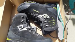 LOWA Wanderschuhe