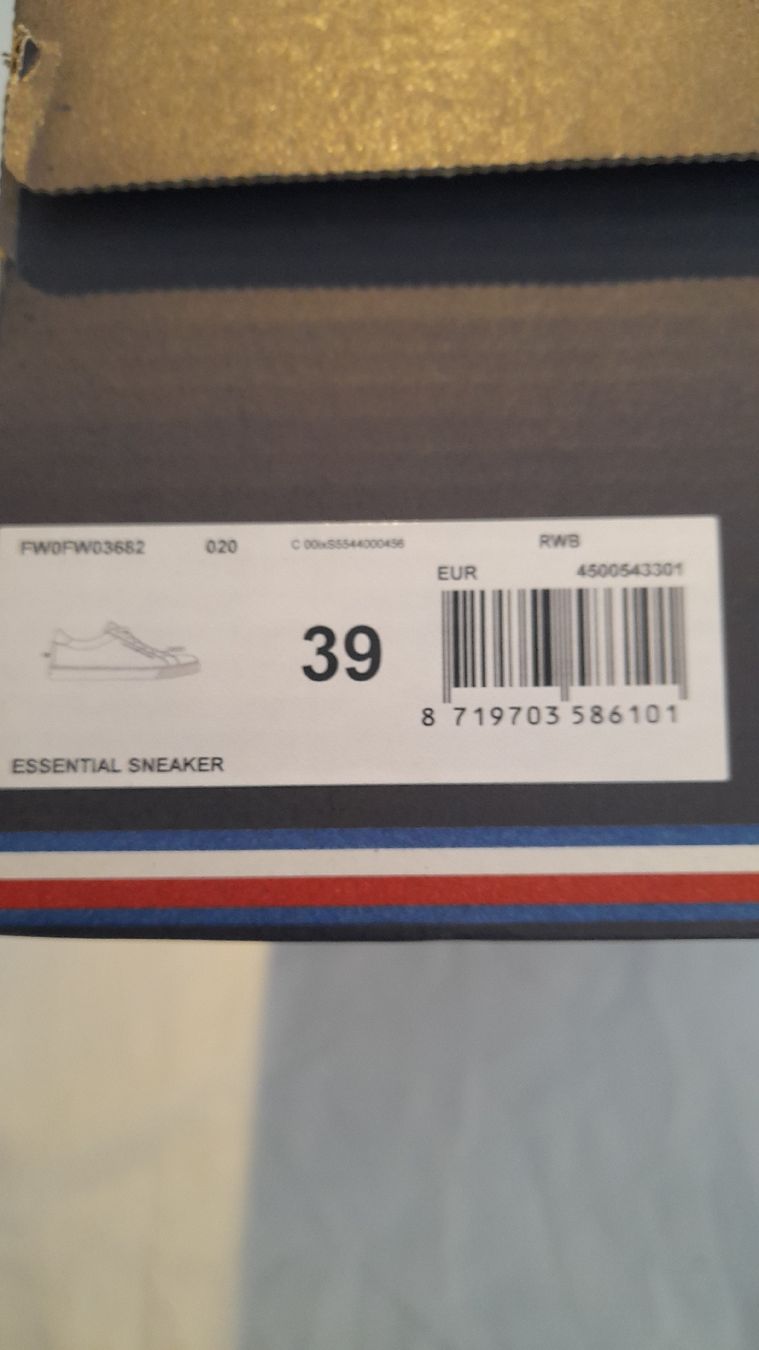 Tommy Hilfiger Scarpe da uomo: Tommy Hilfiger, baskets blanches, Taille 39, Neuves! – Nuovo e nell'imballaggio originale da st.gallen venduto da The_Rag_Picker. 1
