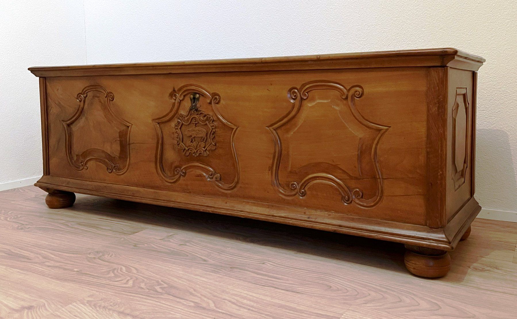 Cassapanche: Wappentruhe (Mitgift-Holztruhe) 18Jh. – Usato da Beromünster venduto da gecsswiss 1