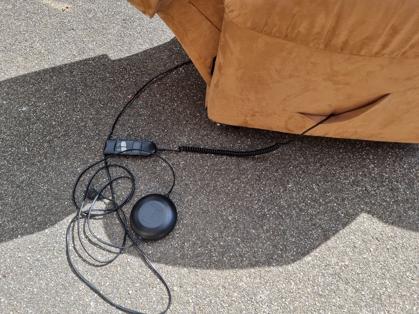 Himolla Sessel: Himolla Elektrosessel mit Aufstehhilfe – Gebraucht aus Erschwil von JayRoum 2